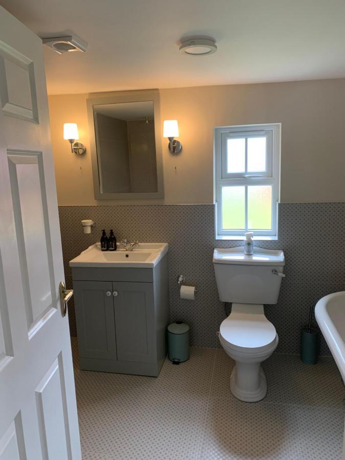Toms Cottage Longford Ngoại thất bức ảnh