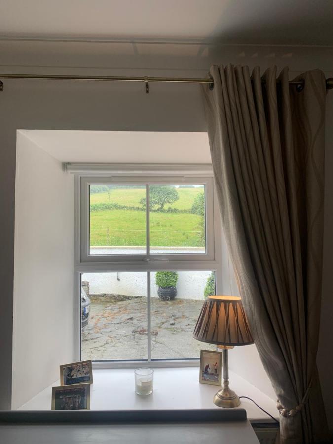 Toms Cottage Longford Ngoại thất bức ảnh